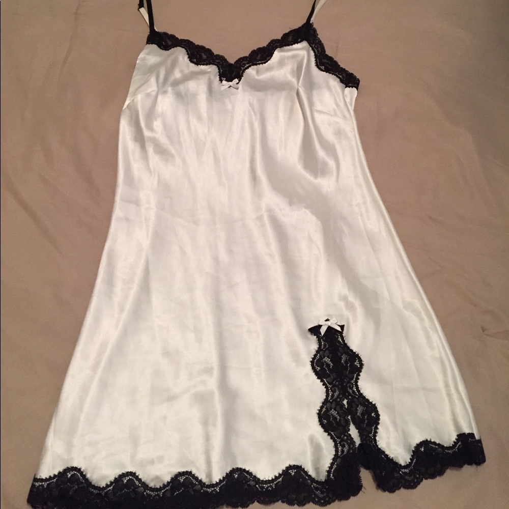 VS nightgown